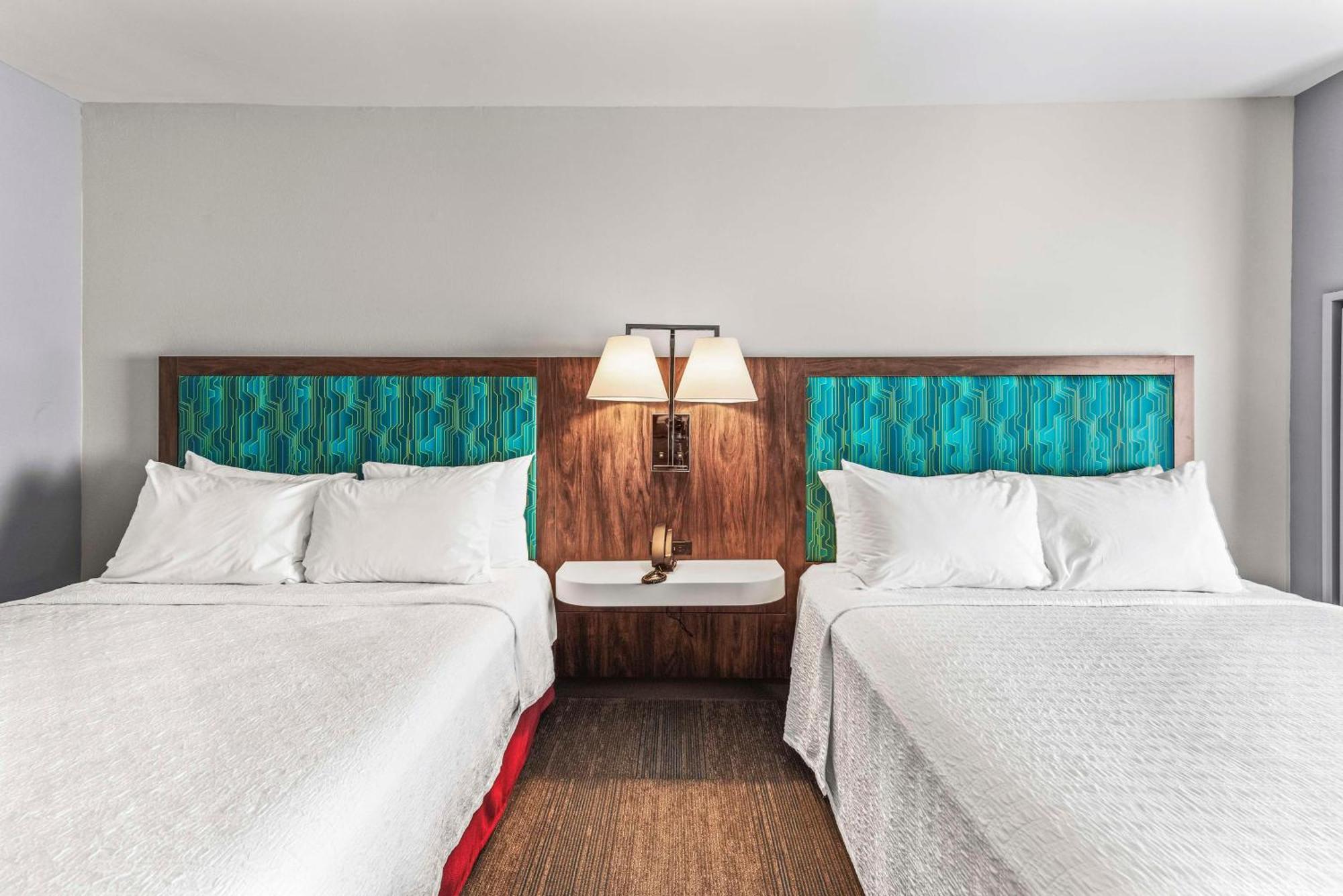 Hampton Inn Columbus-North Exteriör bild