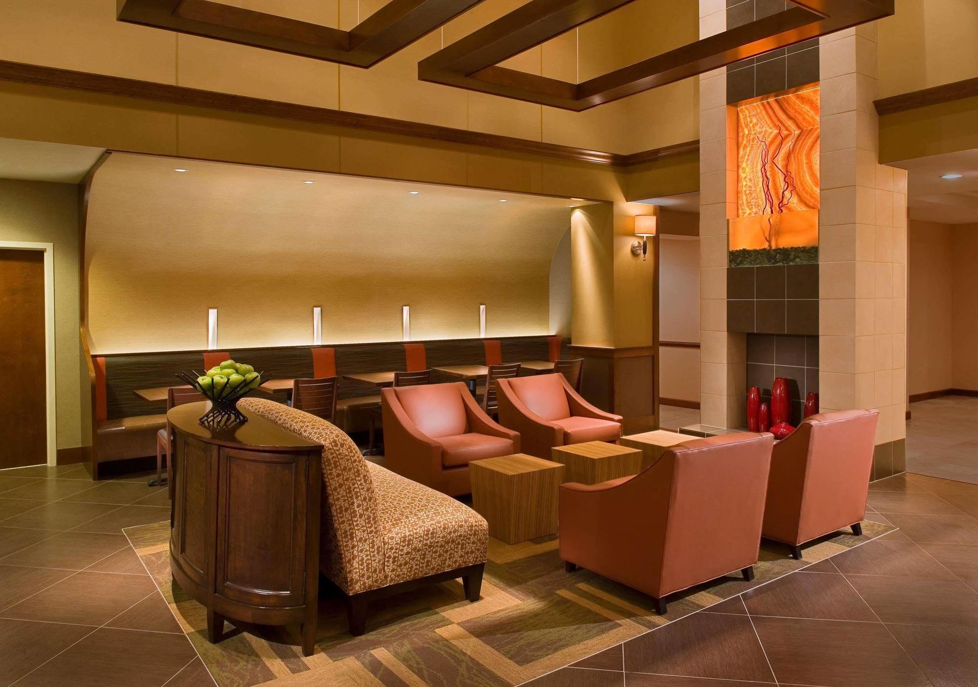 Hampton Inn Columbus-North Exteriör bild